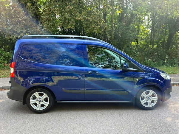Used Ford Transit Courier 2016 for sale - 75497404: Photo 8