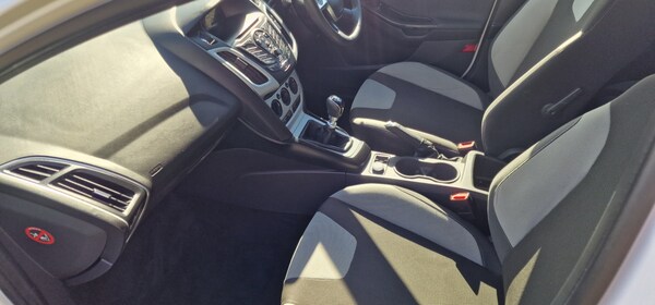 Used Ford Focus 2013 for sale - 76063744: Photo 12