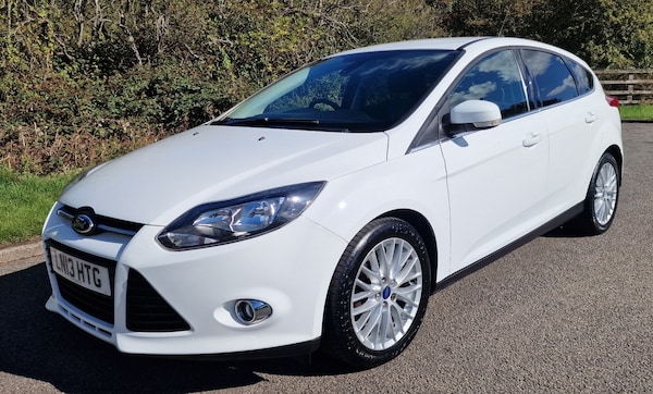 Used Ford Focus 2013 for sale - 76063744: Photo 2