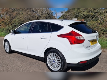 Used Ford Focus 2013 for sale - 76063744: Photo 4