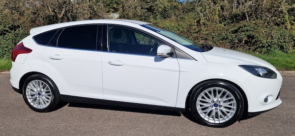 Used Ford Focus 2013 for sale - 76063744: Photo 9
