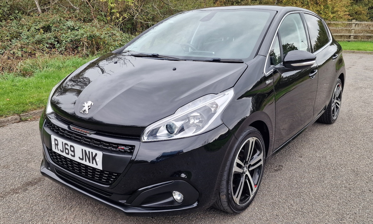 Used Peugeot 208 2019 for sale - 76274880: Photo 1