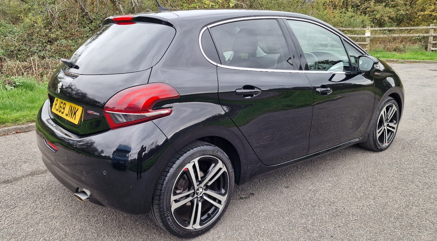 Used Peugeot 208 2019 for sale - 76274880: Photo 10