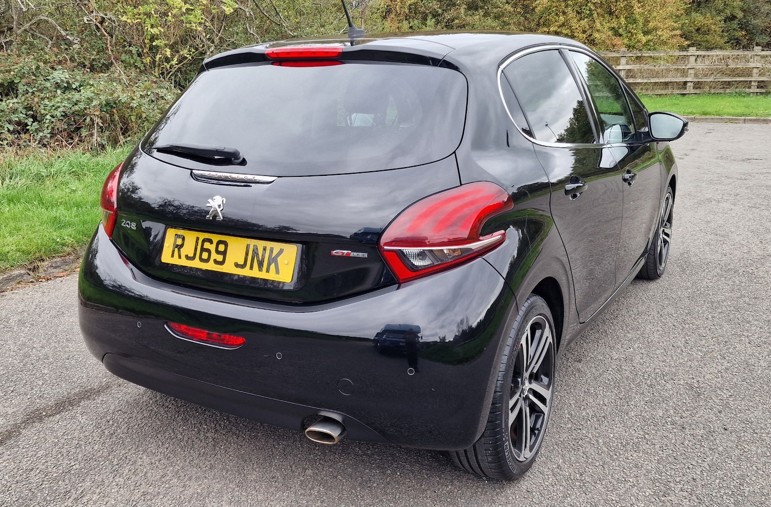 Used Peugeot 208 2019 for sale - 76274880: Photo 11