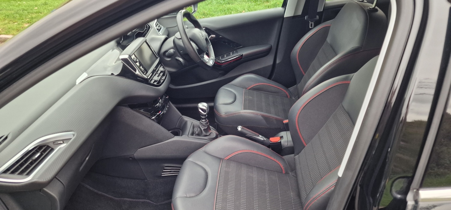 Used Peugeot 208 2019 for sale - 76274880: Photo 13