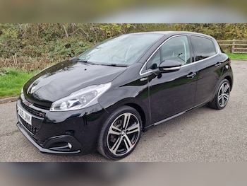 Used Peugeot 208 2019 for sale - 76274880: Photo 2