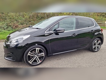 Used Peugeot 208 2019 for sale - 76274880: Photo 3