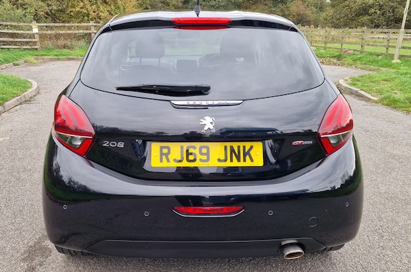 Used Peugeot 208 2019 for sale - 76274880: Photo 5