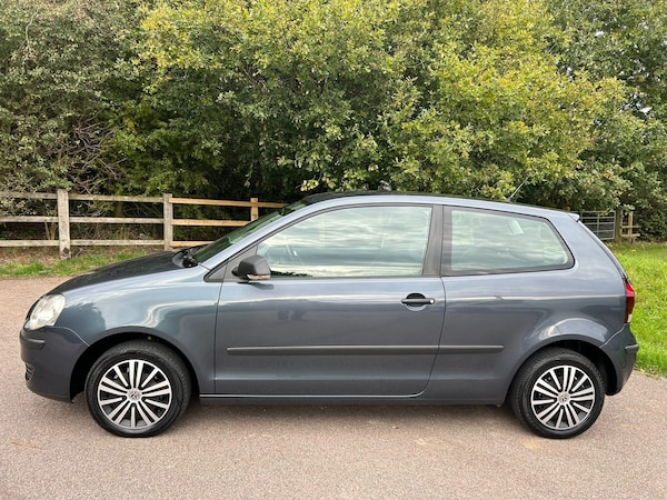 Used Volkswagen Polo 2009 for sale - 76156488: Photo 2