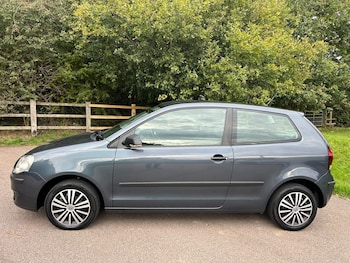 Used Volkswagen Polo 2009 for sale - 76156488: Photo 2