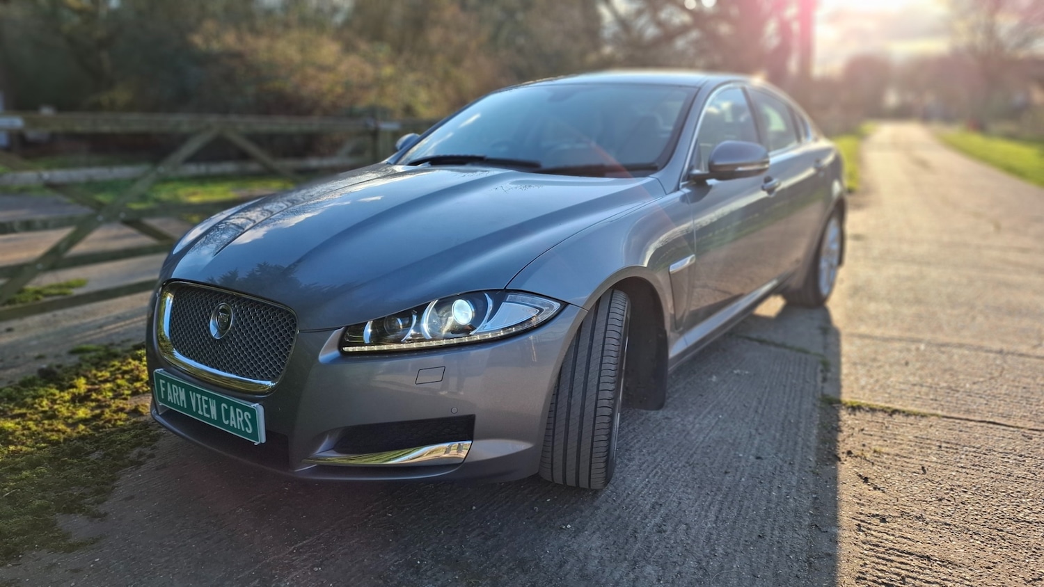 Used Jaguar XF 2012 for sale - 77852687: Photo 4