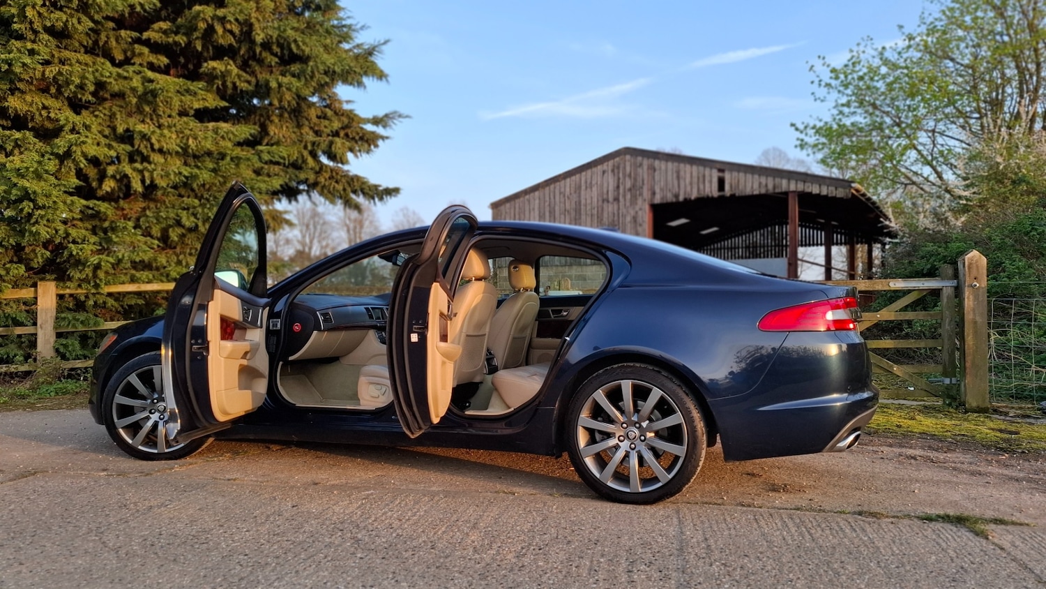 Used Jaguar XF 2009 for sale - 78169411: Photo 1