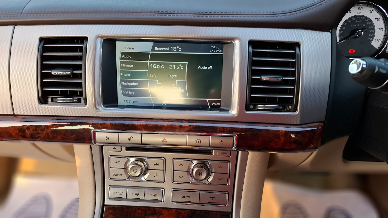 Used Jaguar XF 2009 for sale - 78169411: Photo 19