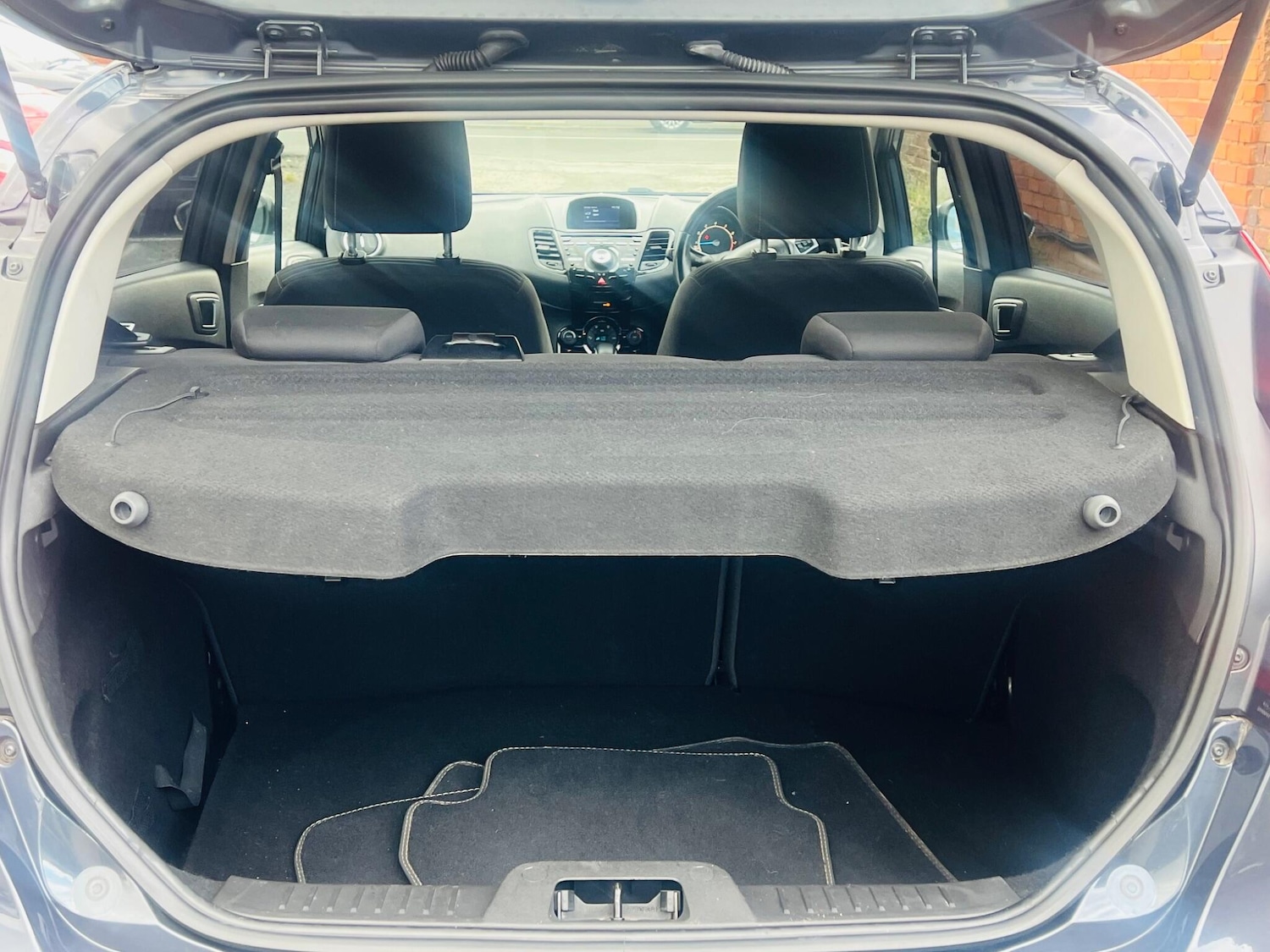 Vehicle 28