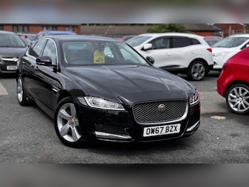 Used Jaguar XF 2018 for sale - 75492795: Photo