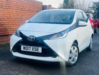 2017 (17) - 1.0 VVT-i x-play Euro 6 5dr