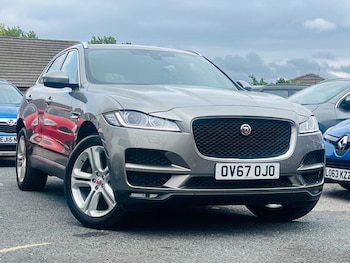 Used Jaguar F-Pace 2017 for sale - 75635136: Photo