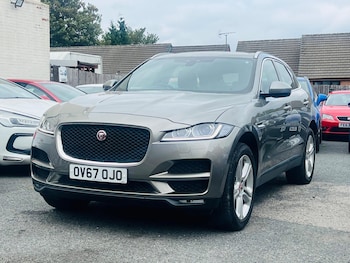 Used Jaguar F-Pace 2017 for sale - 75635136: Photo