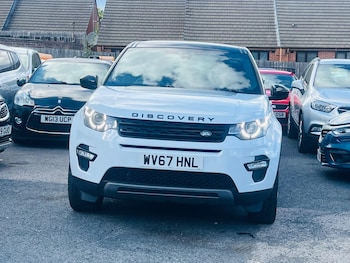 Used Land Rover Discovery Sport 2017 for sale - 75884188: Photo