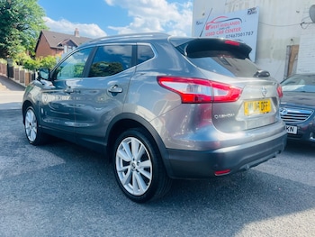 Used Nissan Qashqai 2015 for sale - 75415004: Photo