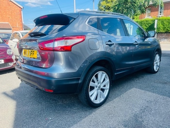 Used Nissan Qashqai 2015 for sale - 75415004: Photo