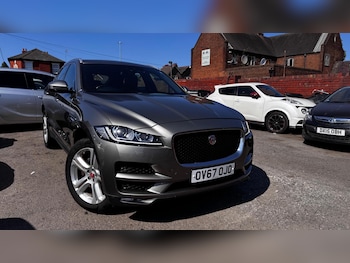 Used Jaguar F-Pace 2017 for sale - 75613996: Photo
