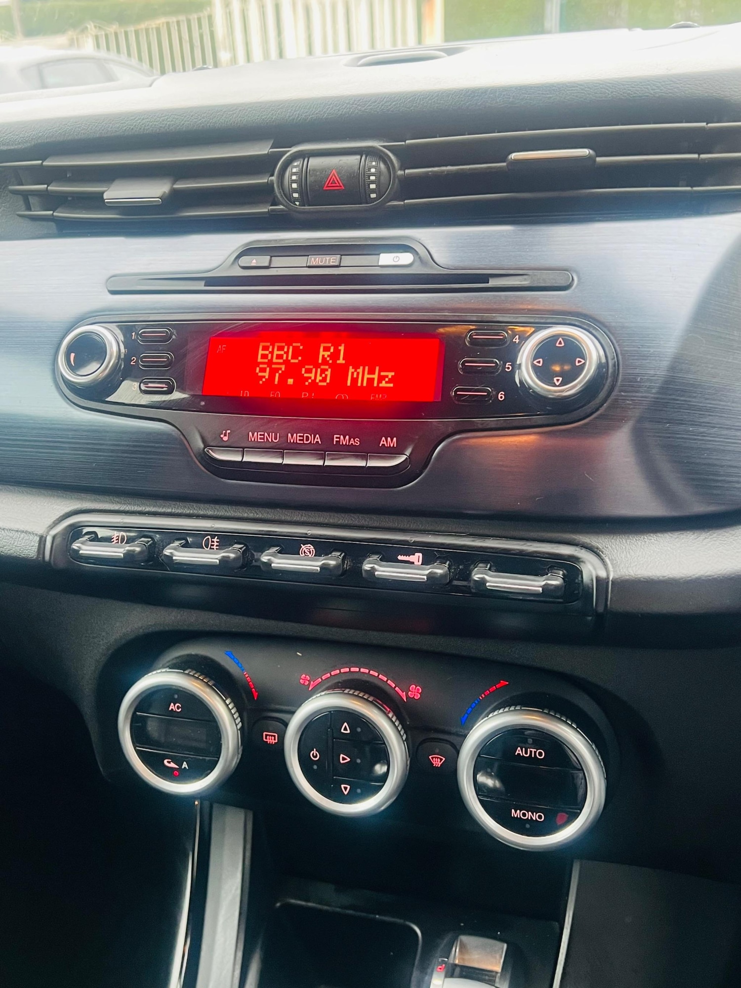 Vehicle 28