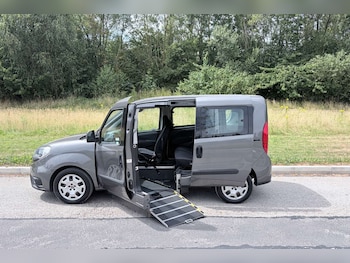 Used Fiat Doblo 2017 for sale - 79302427: Photo
