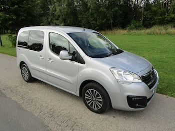 Used Peugeot Partner Tepee 2019 for sale - 75435190: Photo