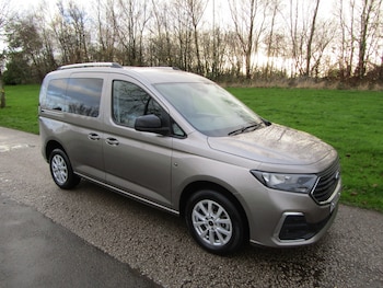 Used Ford Tourneo Connect 2024 for sale - 76352317: Photo