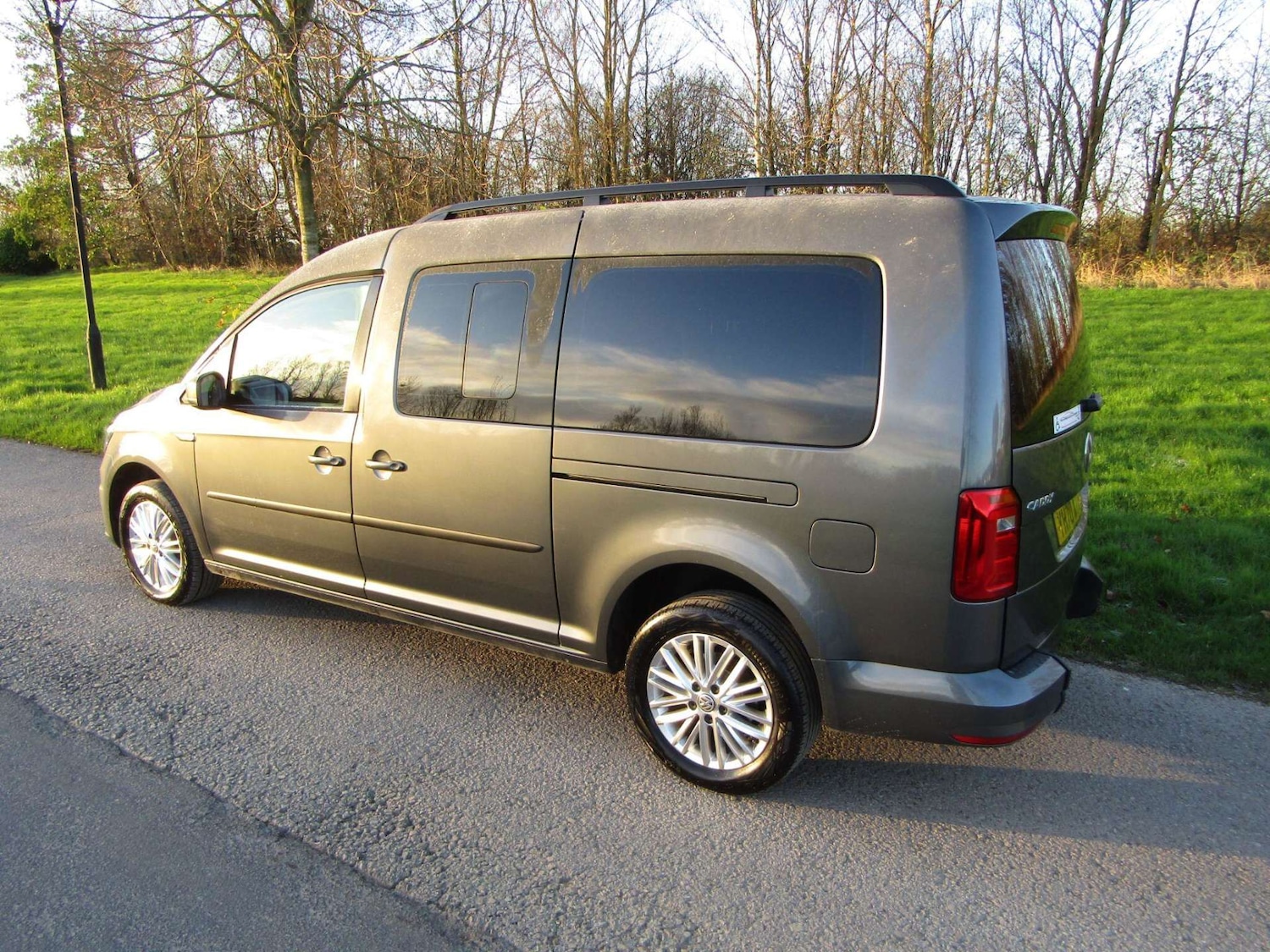Used Volkswagen Caddy Maxi Life 2020 for sale - 76909069: Photo 5