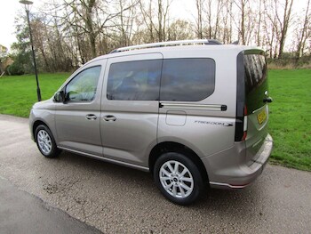 Used Ford Tourneo Connect 2024 for sale - 76968832: Photo