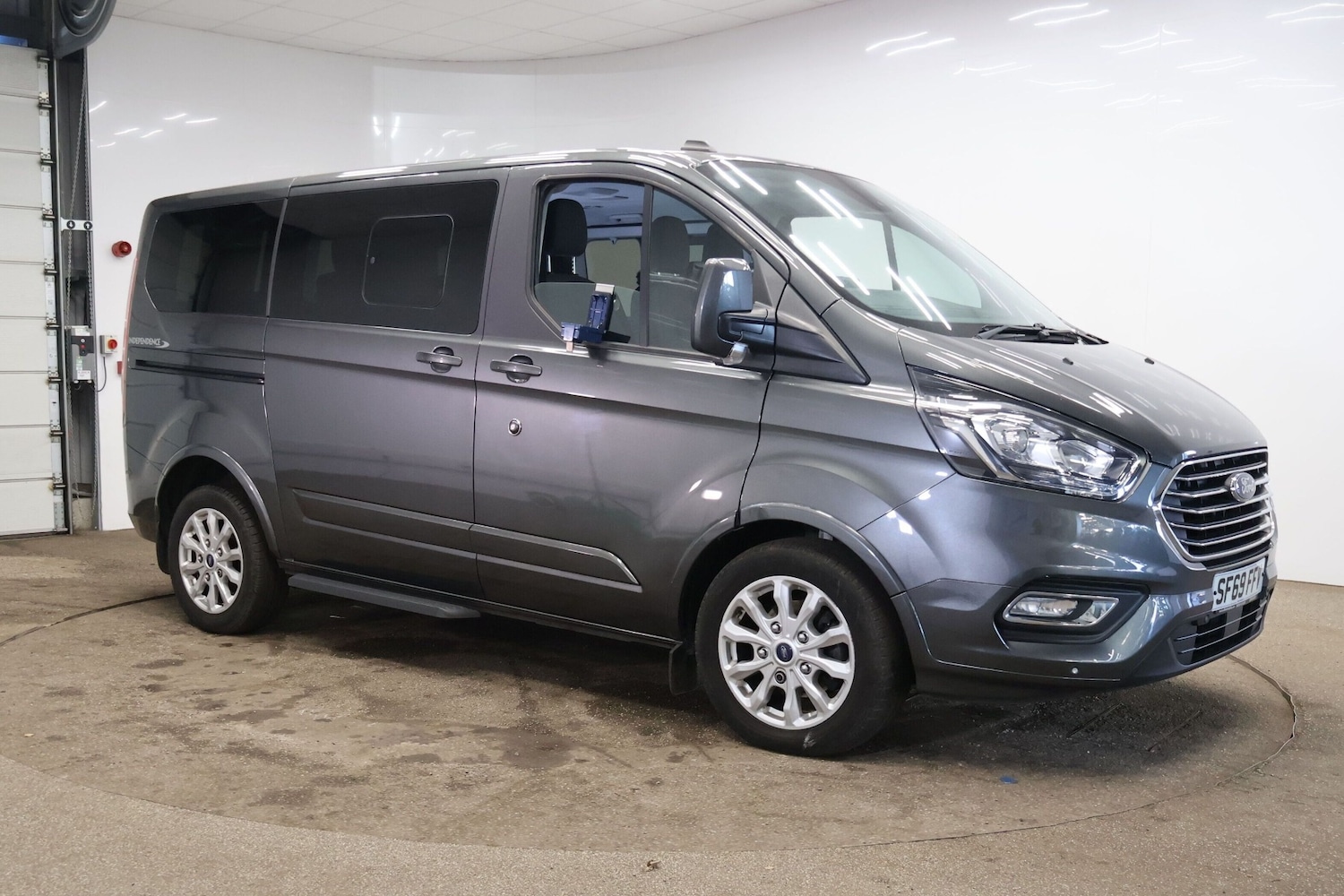 Used Ford Tourneo Custom 2019 for sale - 76706133: Photo 1