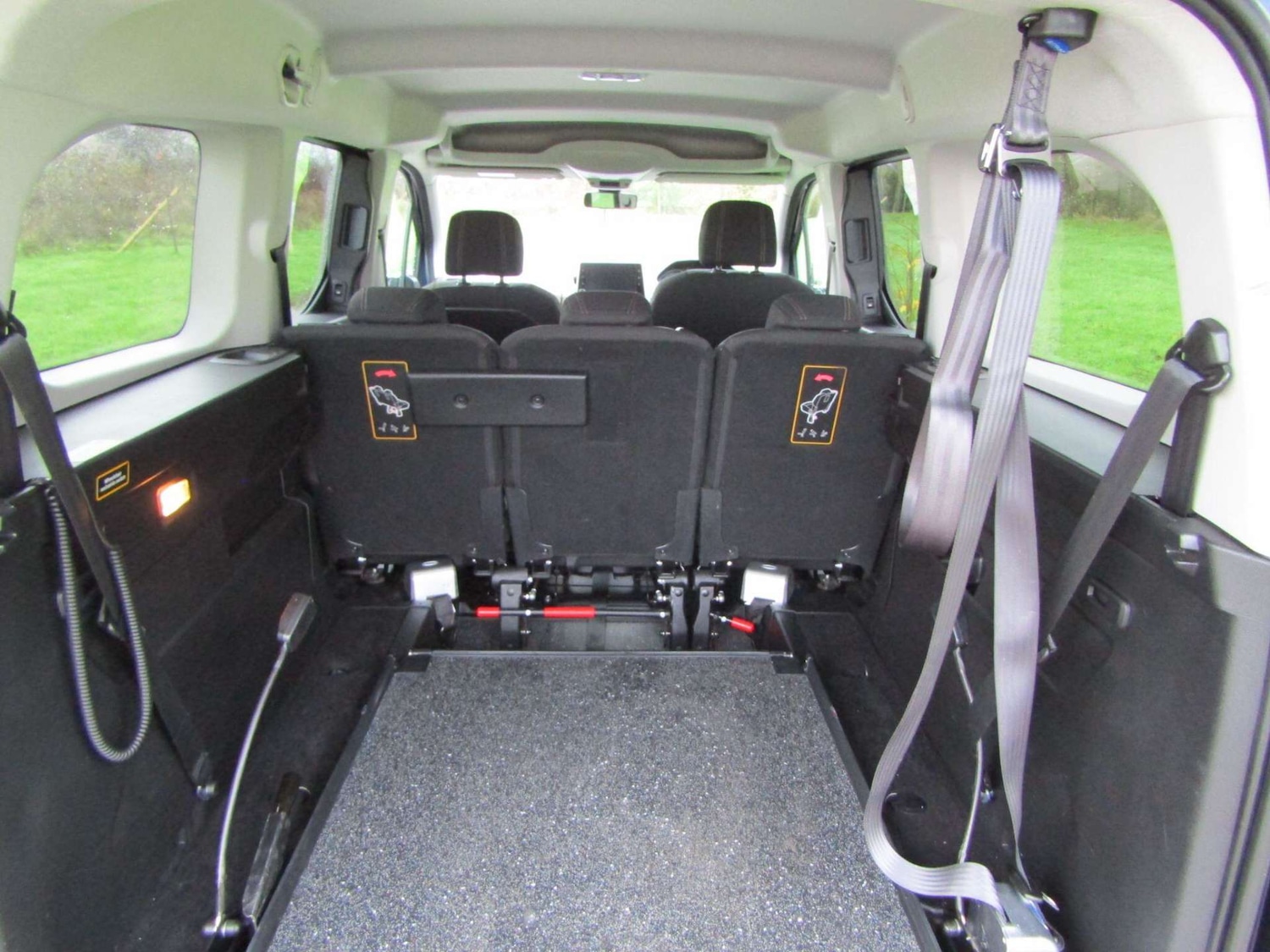 Used Peugeot Rifter 2024 for sale - 76909058: Photo 6