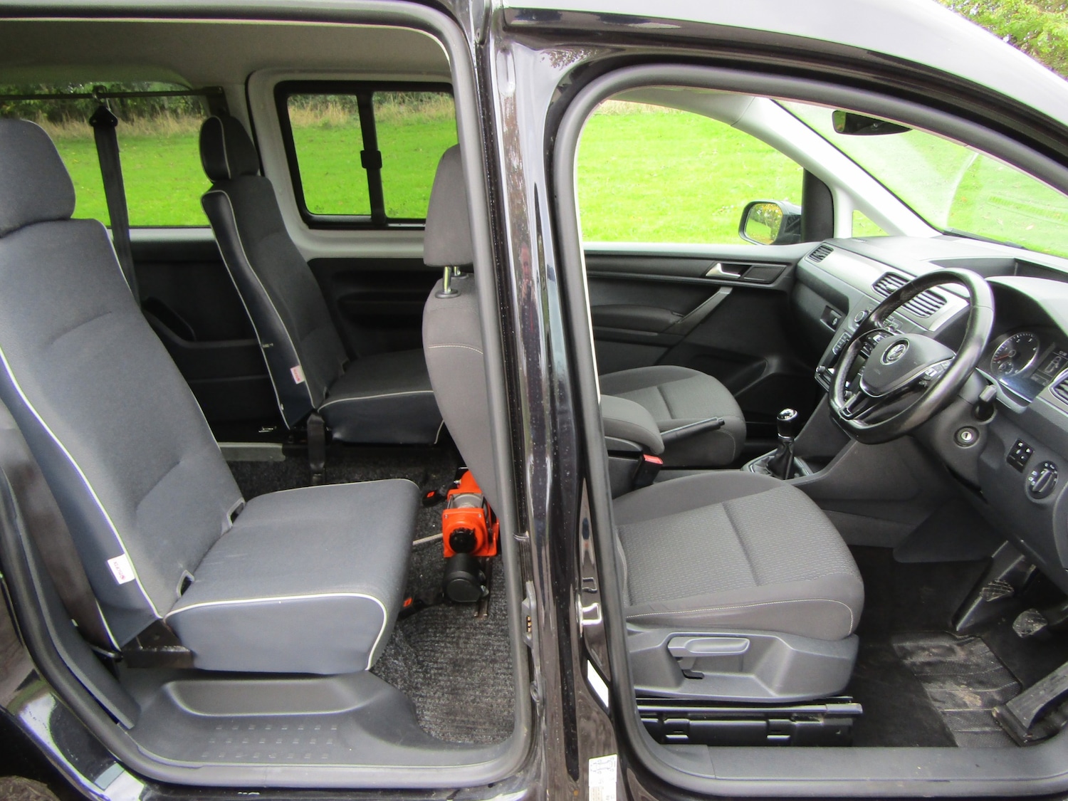 Used Volkswagen Caddy Maxi Life 2018 for sale - 75982874: Photo 8