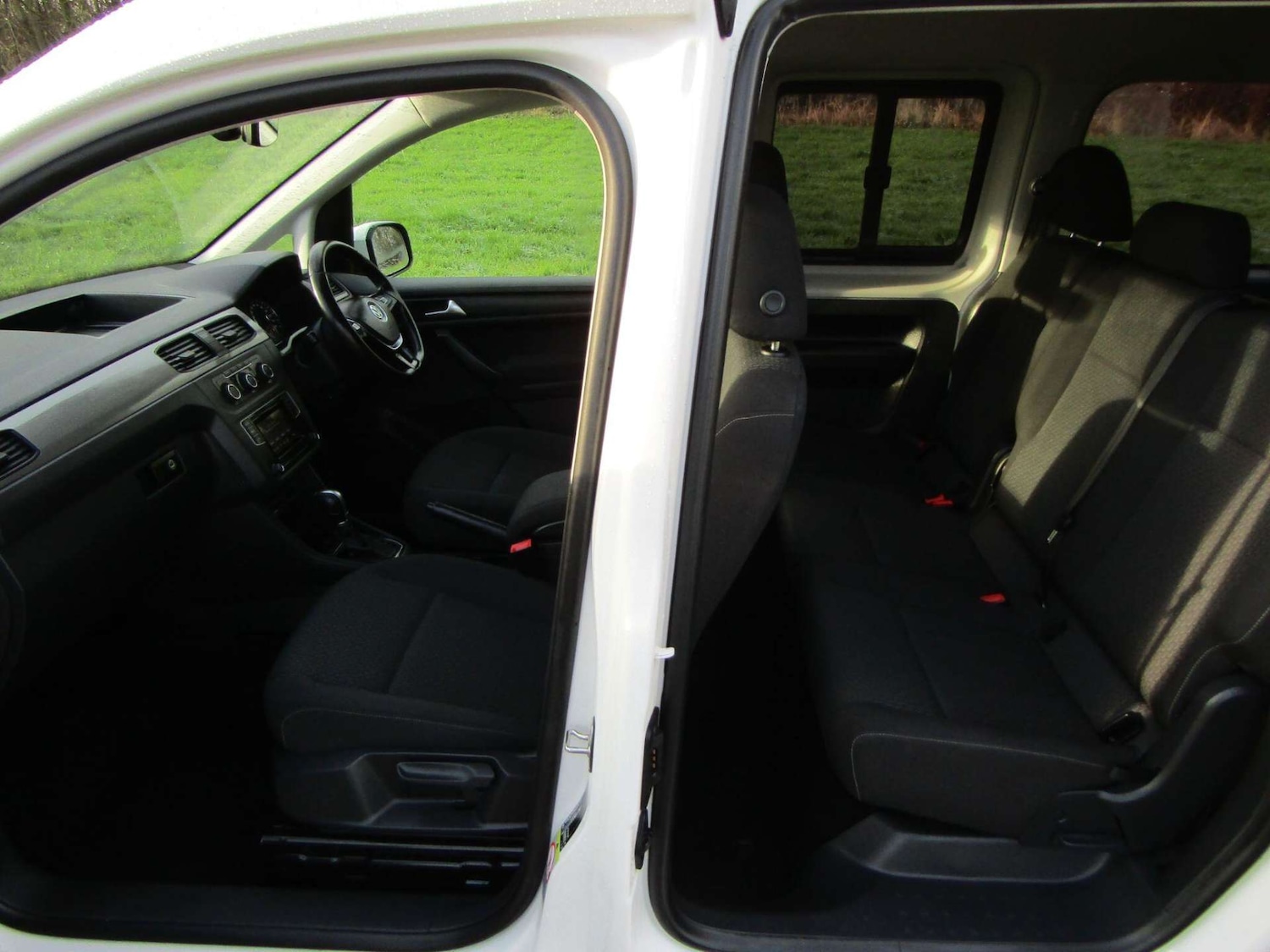 Used Volkswagen Caddy Maxi Life 2020 for sale - 76909131: Photo 9