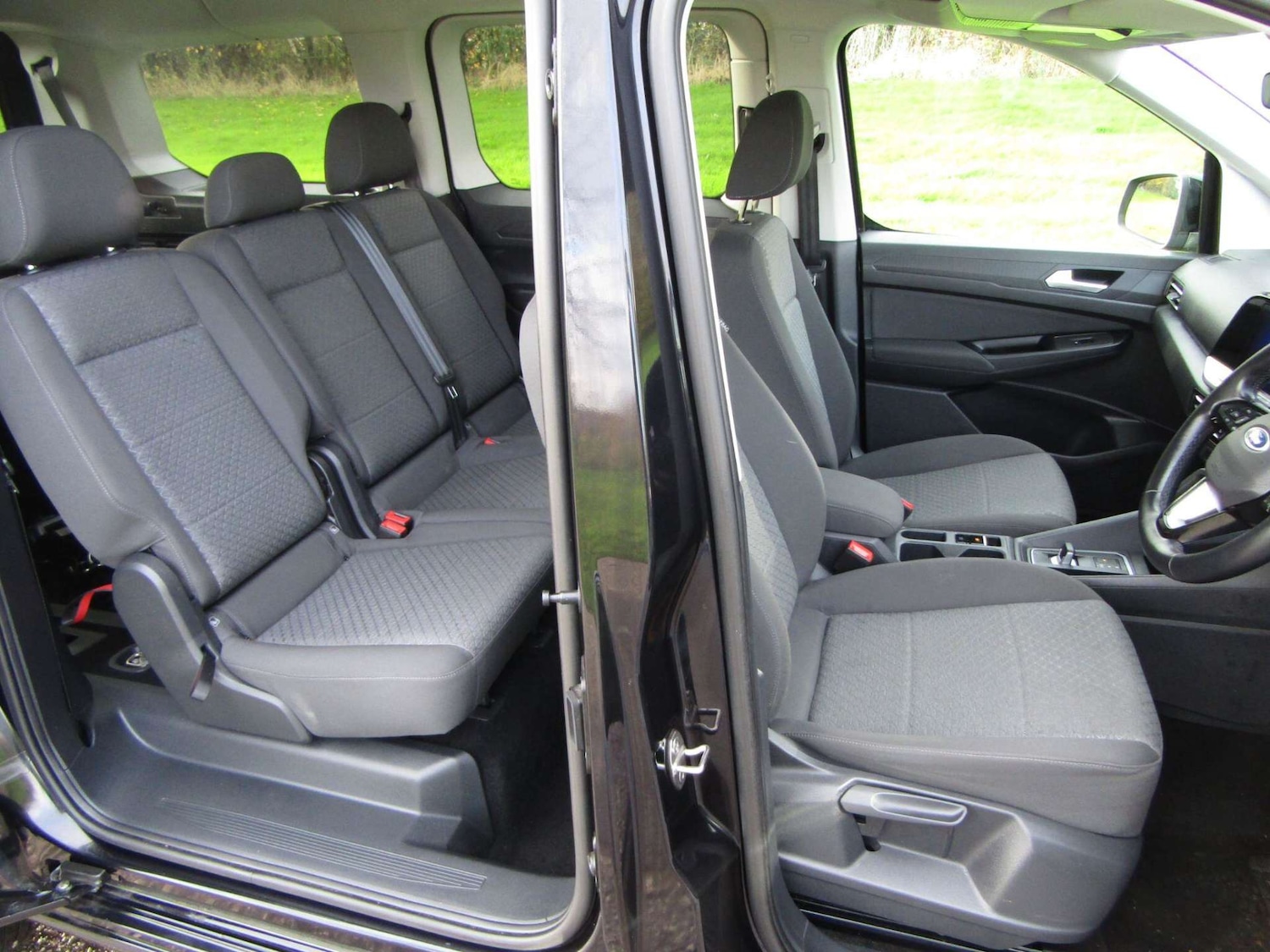 Used Ford Tourneo Connect 2023 for sale - 76909110: Photo 8