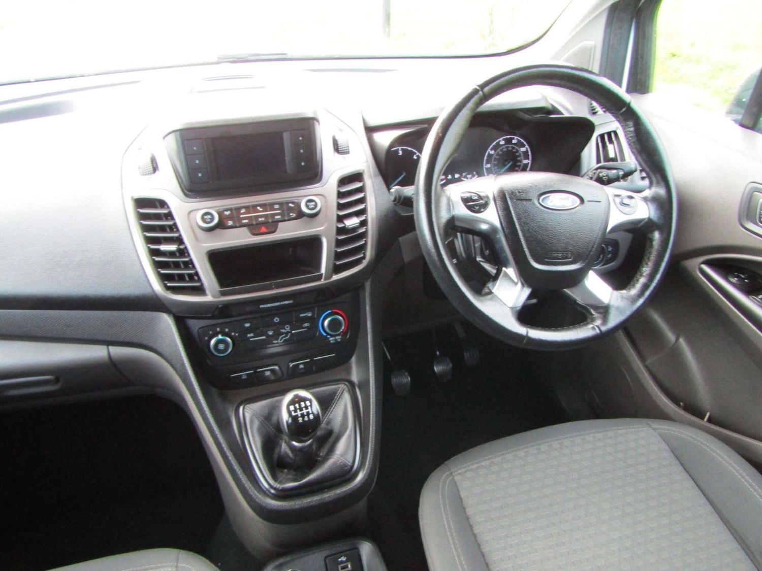 Used Ford Grand Tourneo Connect 2019 for sale - 76909088: Photo 10