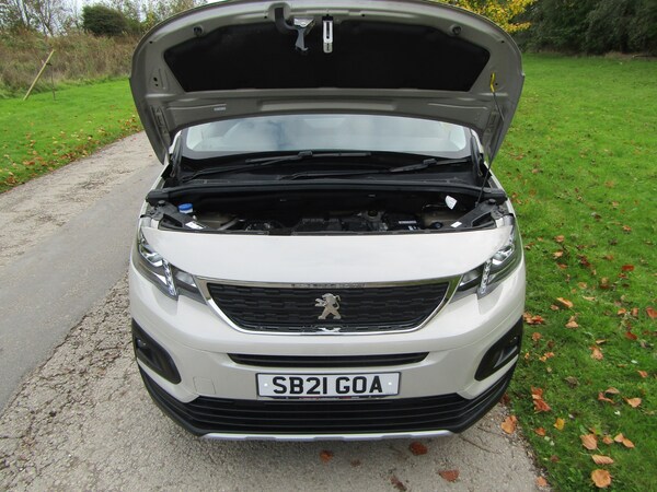 Used Peugeot Rifter 2021 for sale - 76047649: Photo 9