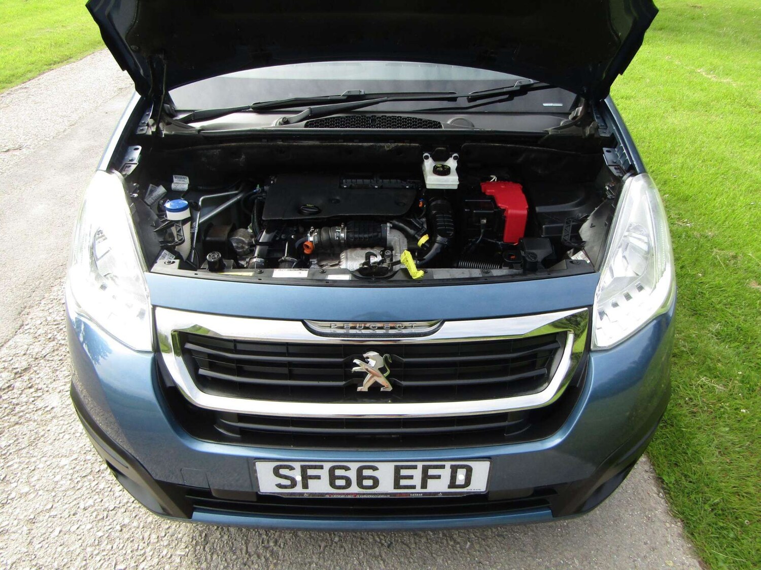 Used Peugeot Partner Tepee 2016 for sale - 77523388: Photo 12