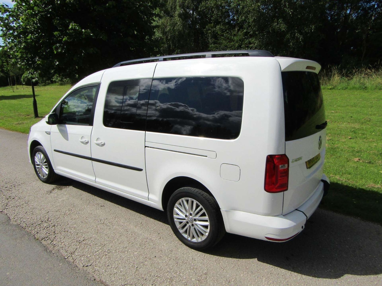 Used Volkswagen Caddy Maxi Life 2018 for sale - 76968805: Photo 5