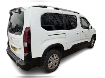 Used Peugeot Rifter 2021 for sale - 77297308: Photo