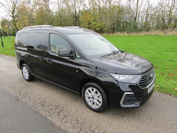 Used Ford Tourneo Connect 2024 for sale - 76362878: Photo