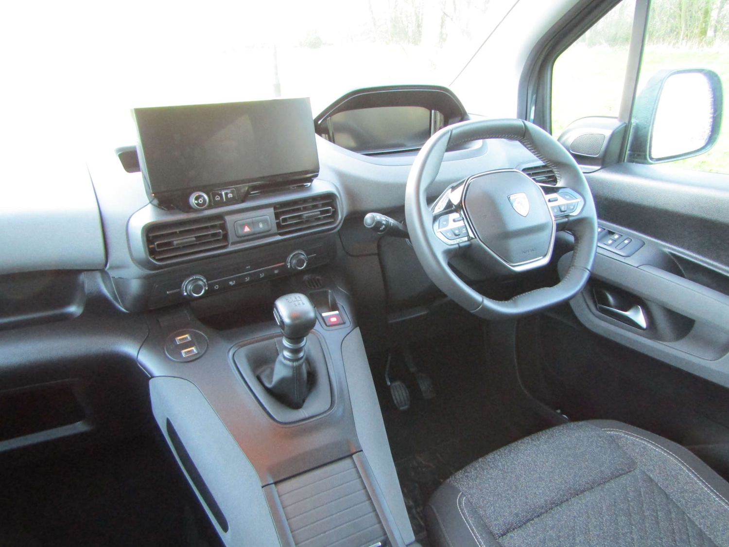 Used Peugeot Rifter 2024 for sale - 76968808: Photo 10