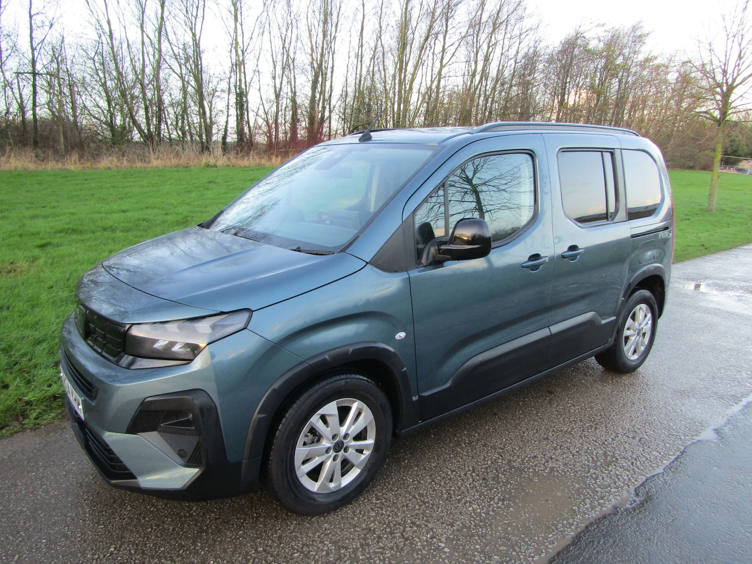 Used Peugeot Rifter 2024 for sale - 76968808: Photo 3