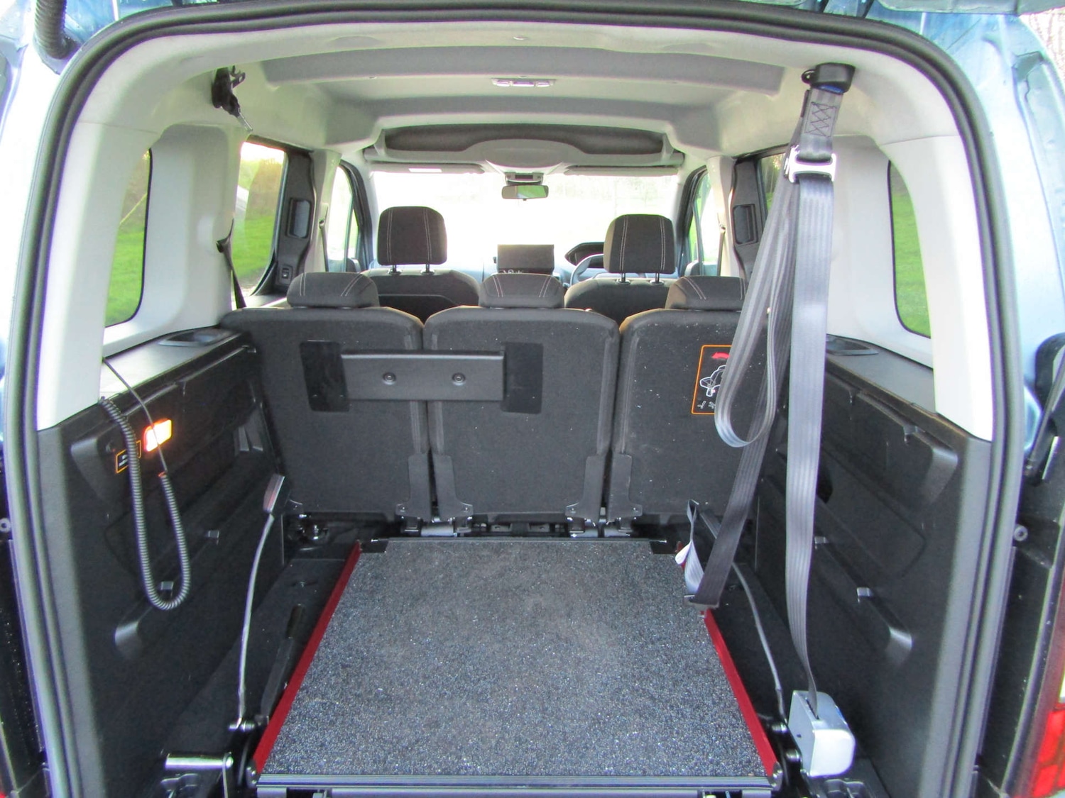 Used Peugeot Rifter 2024 for sale - 76968808: Photo 6