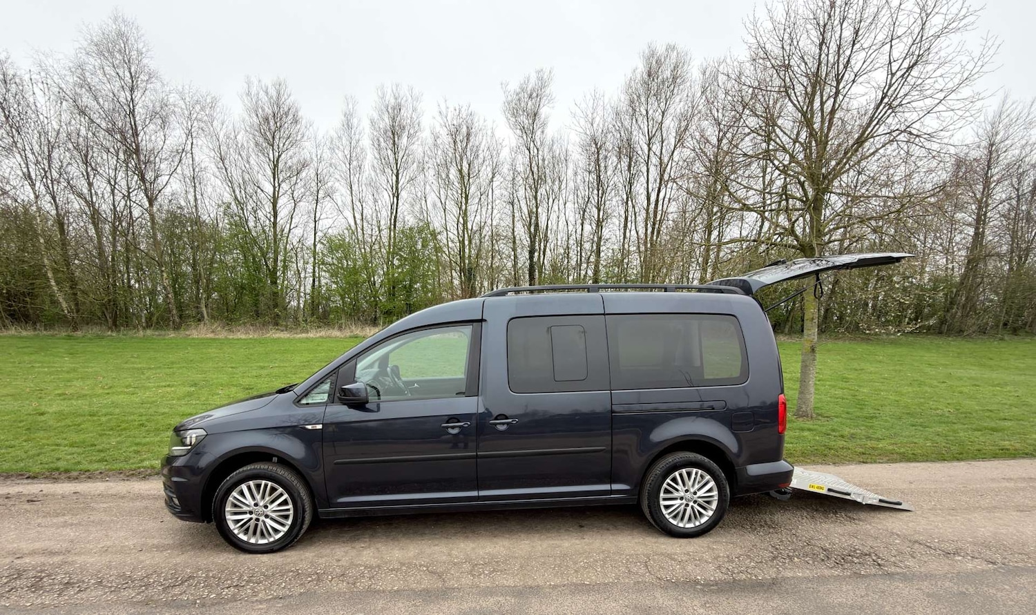 Used Volkswagen Caddy Maxi Life 2020 for sale - 78064649: Photo 1