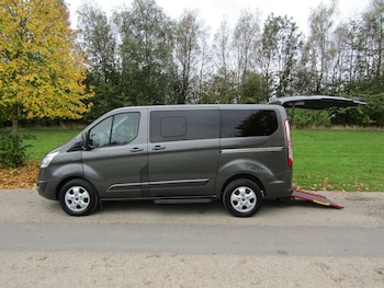 Used Ford Tourneo Custom 2018 for sale - 76205737: Photo