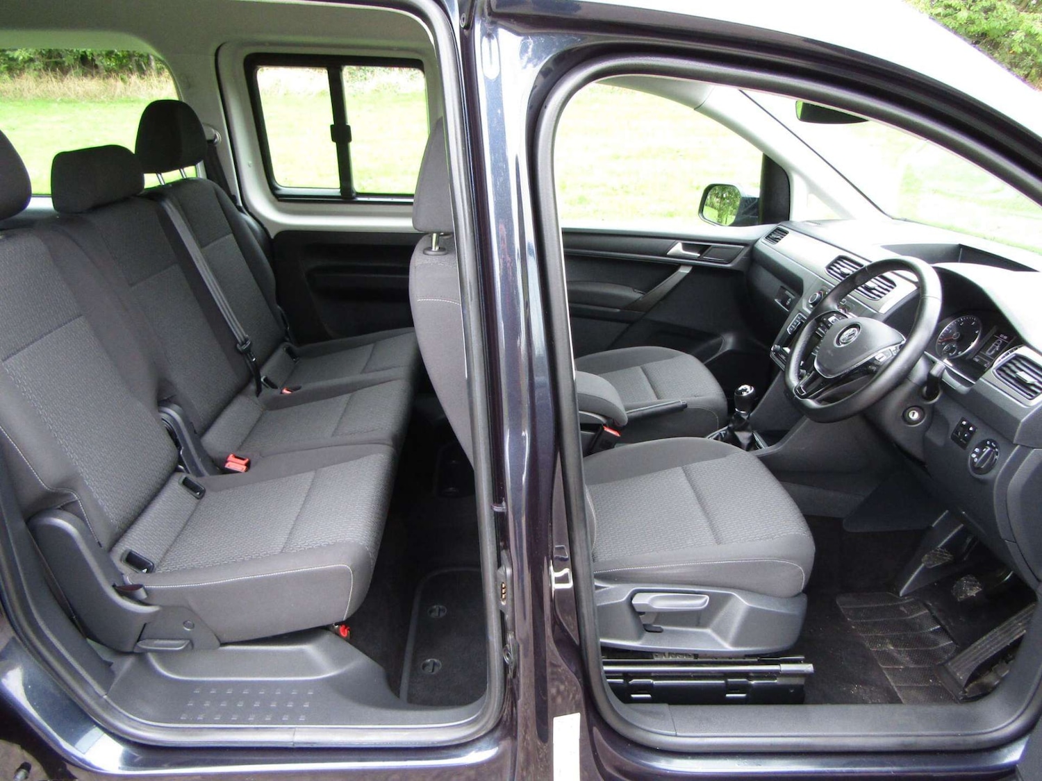 Used Volkswagen Caddy Maxi Life 2021 for sale - 76968903: Photo 8