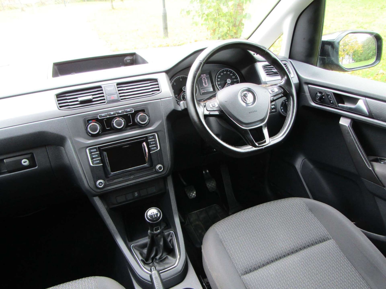 Used Volkswagen Caddy Maxi Life 2018 for sale - 76909149: Photo 10